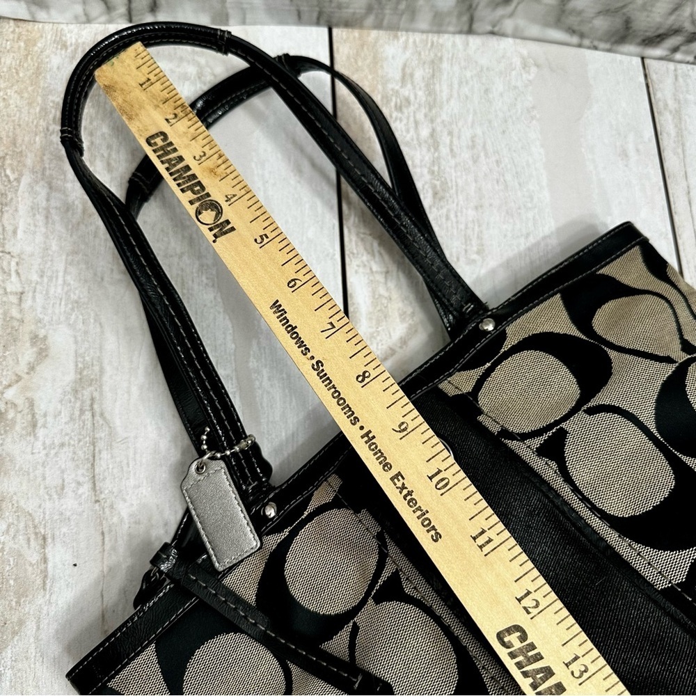 Coach Black and Cream Signature Tote Patent Leather Handles Trim Y2K  Classic - Picture 14 of 16